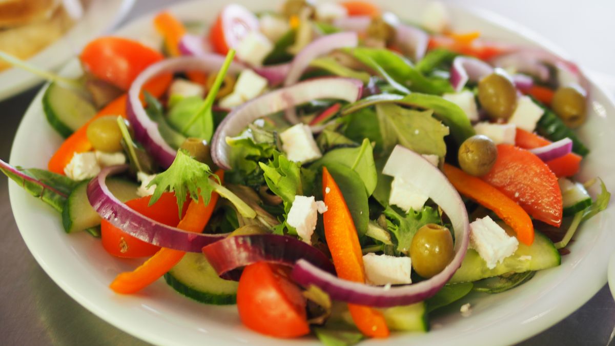 receita rica em proteínas para emagrecer com salmão grelhado brócolis e batata-doce
