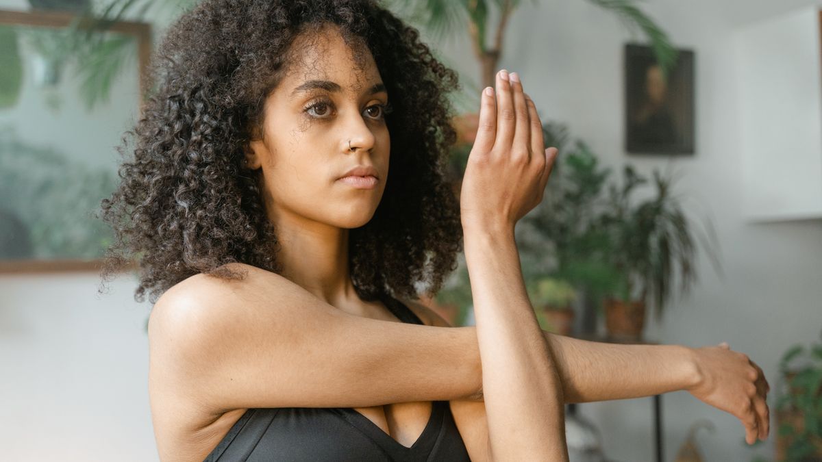 exercícios para diminuir o sedentarismo com alongamento em casa